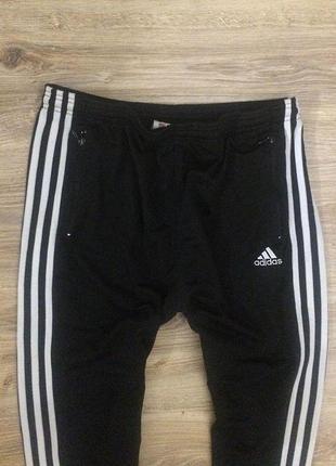 Спортивные штаны от фирмы adidas2 фото