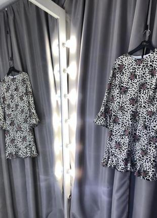 Чайна сукня з розкльошеними рукавами і квітковим і леопардовим принтом john zack tall4 фото