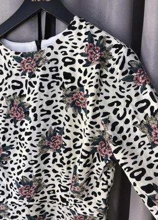 Чайна сукня з розкльошеними рукавами і квітковим і леопардовим принтом john zack tall6 фото