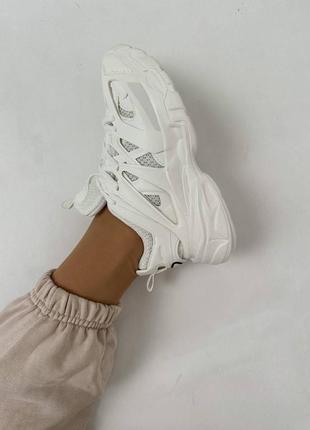 Круті великі жіночі кросівки білі4 фото