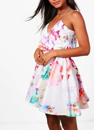 Сукня в квіти