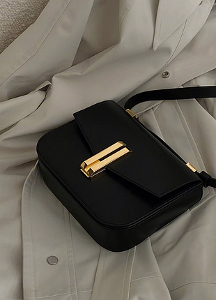 Неймовірна сумочка кросбоді