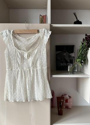 Ажурная футболка с рюшами  в стиле jul alice k