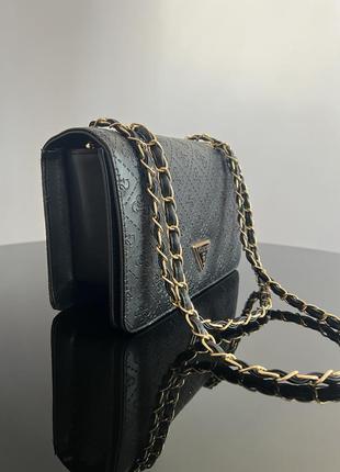 Жіноча сумка guess black logo з ланцюжком модна сумка чорного кольору через плече гес3 фото