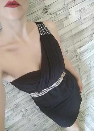 Брендовое  коктейльное платье с бисером и кружевом1 фото
