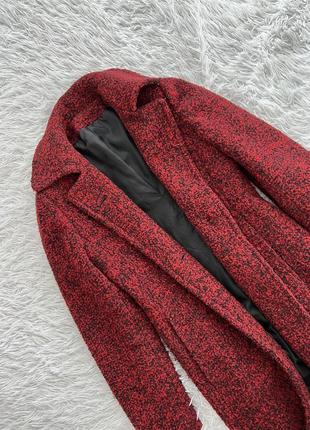 Стильное красное пальто2 фото
