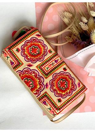 Сумочка/клатч з етнічною вишивкою l.k.bennett