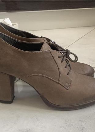 Bata ботвльйони 39,5-40р. шкіра