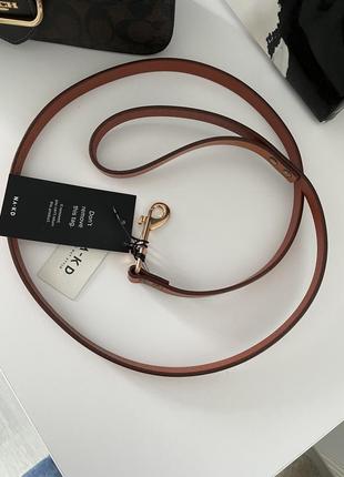 Кожаный поводок для пса