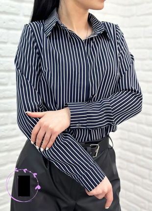 Женская рубашка в полоску-запорука яркого и эффектного демисезонного образа.7 фото