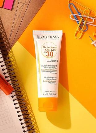 Матуючий флюїд bioderma photoderm akn mat spf30 , сонцезахисний крем