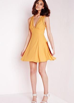 Желтое стильное , очень женственное платье missguided!