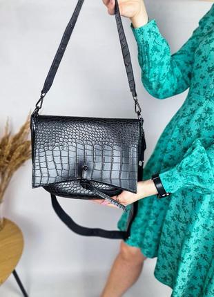 Стильная сумка, сумочка женская полукруглая рептилия черная с двумя ремнями10 фото