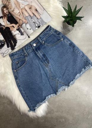 Джинсова спідниця з необробленим краєм синя