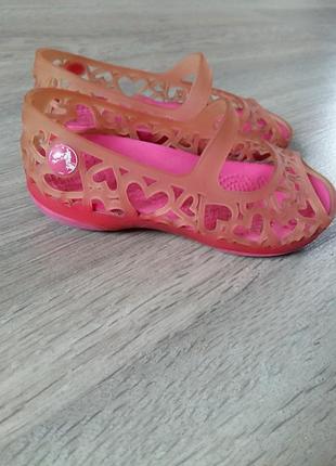 Crocs 2