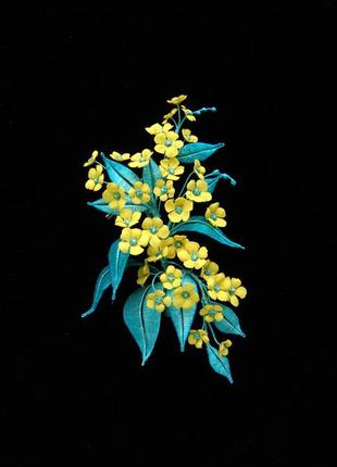 Фантазийная брошь в голубо-желтом цвете