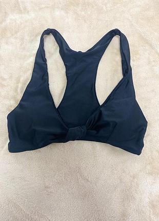 Вверх от купальника