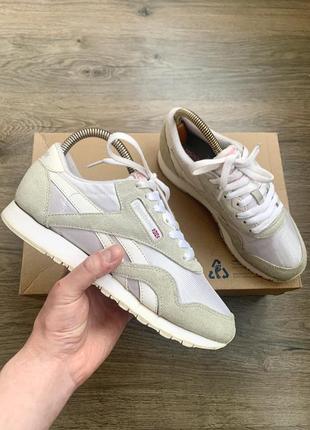 Кросівки nike runs shoes white pink and grey color combo suede.