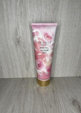 Парфюмированный лосьон для тела pastel sugar sky fragrance lotion victoria’s secret1 фото