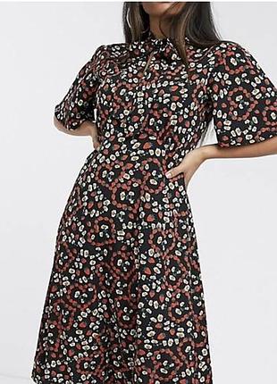 Платье мини с ягодным принтом boohoo