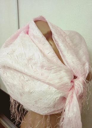 Нежный розовый платок шаль шарф
