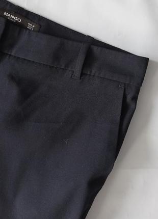 Темно-сині базові вузькі брюки штани манго р.365 фото