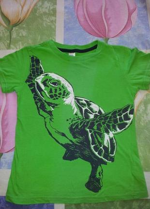 Суперская футболка з модним принтом