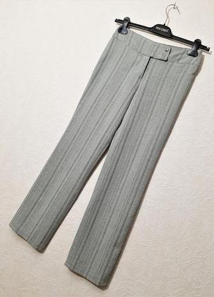 Актуальные брюки классические серые в полоску штаны с эластаном женские на все сезоны