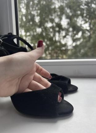 Босоножки