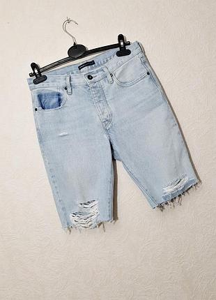 Шорти джинсові жіночі блакитні бренд levi's подовжені блакитні слім стиль "рвані" літні оригінал w27 44 46