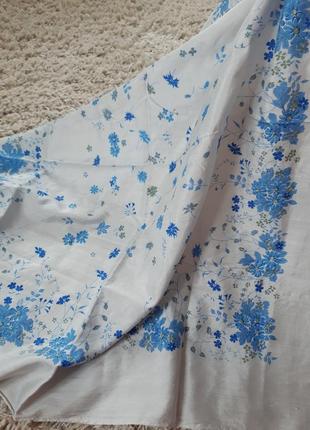 Шикарный шелковый платок в цветочный принт5 фото