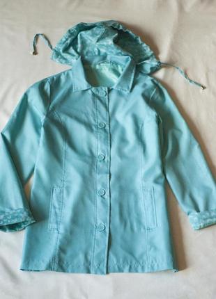 Жіноча біла куртка вітровка з капюшоном anne de lancay, розмір m