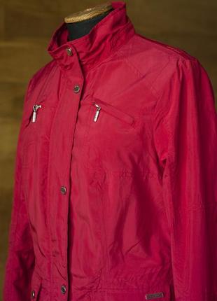 Красная куртка женская ветровка geox, размер s3 фото