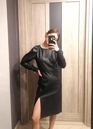 Плаття сукня чорна із еко шкіри шкіряне sinsay xs міді з довгим рукавом