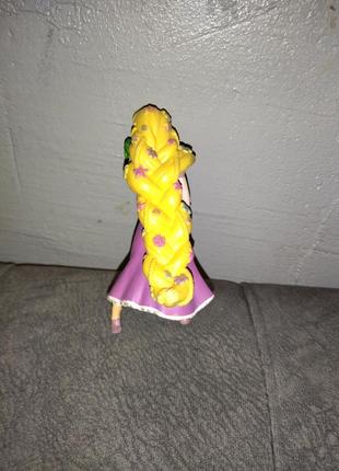 Іграшка-фігурка bullyland рапунцель з квітами2 фото