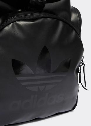 Шкіряний рюкзак adidas originals adicolor4 фото