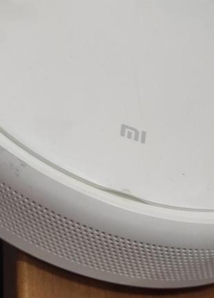Робот пылесос xiaomi.