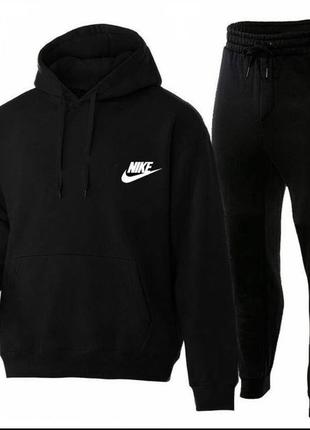 Чоловічий спортивний костюм nike