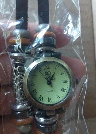 Годинник , ремінець шкіра