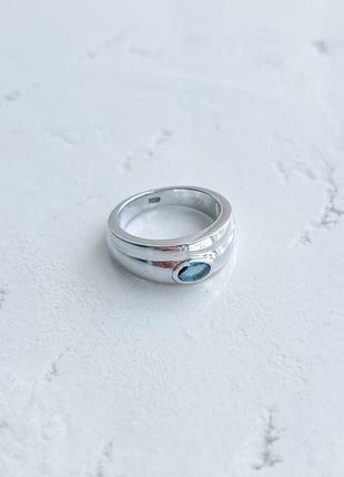Серебряное кольцо с топазом1 фото