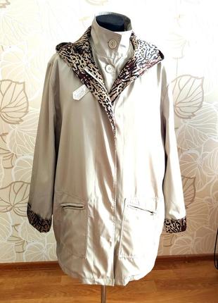 Бежевая с вставками леопардового принта куртка ветровка на подкладке в большом размере jackie.3 фото