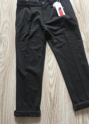 Брючки на мальчика.