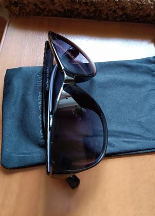 Женские солнцезащитные очки.