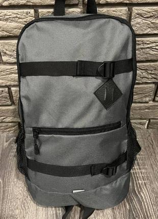 Рюкзак міський спортивний сірий із ременями strap