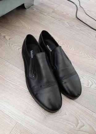 Нові чоловічі шкіряні туфлі 46 розмір