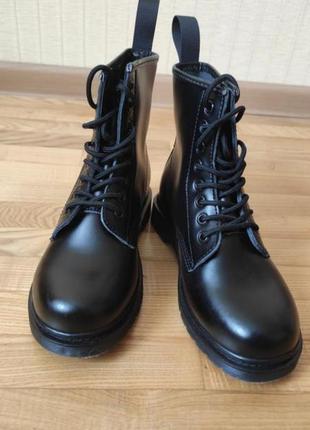 Демисезонные dr. martens