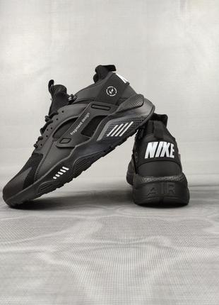 Nike air huarache black