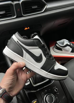 Чоловічі кросівки air jordan 1 low 41-46р чорні з білим1 фото