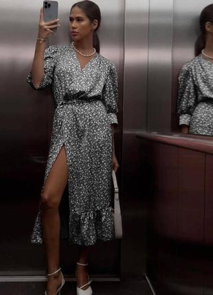 Сукня в квіточку