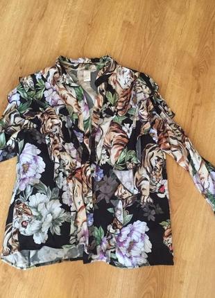 Блуза з рюшами